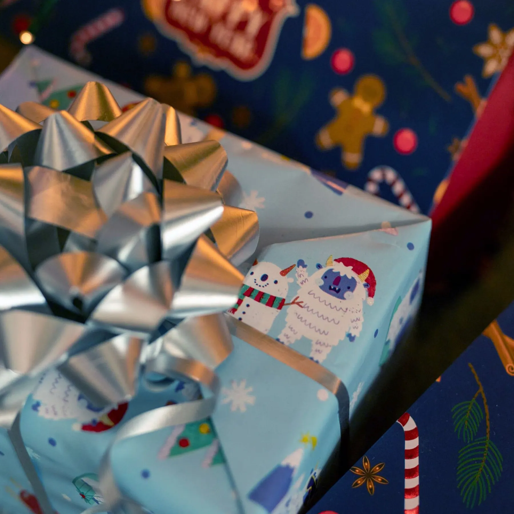 Legami Zum Verpacken Von Geschenken*Set aus zwei Schleifen und einer Rolle Schleifenband